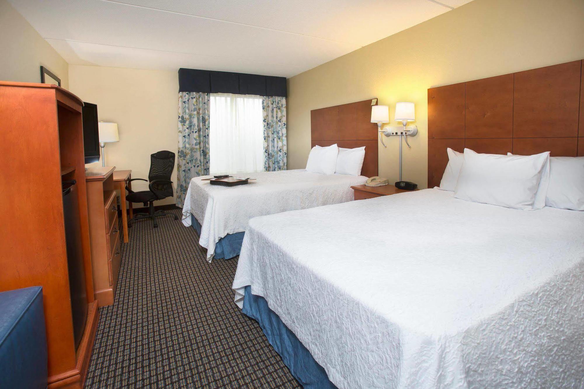 Hampton Morehead Hotel